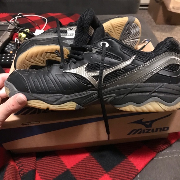 Mizuno Shoes | Mizuno Volleyball Shoes | Poshmark